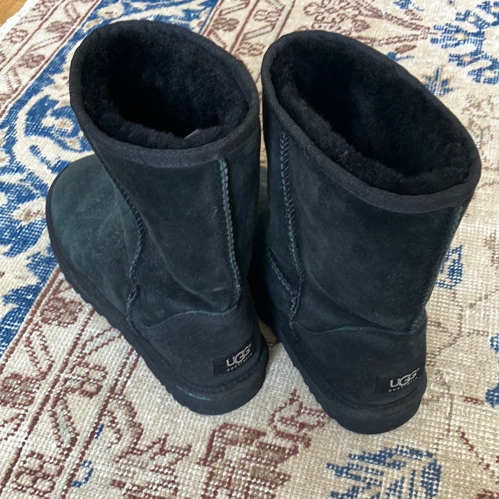 UGG Classic Short Shearling Suede Boot in Black Size 9 UK 7.5 EU 40 Style 5825